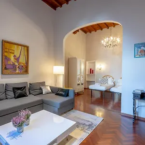 Condotta 10 Apartment